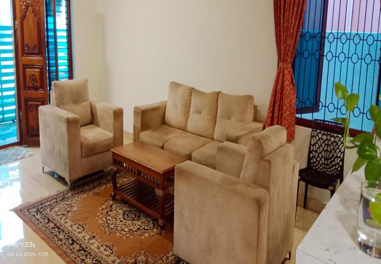 Azhagappa Residency Apartman Puduccseri Kültér fotó